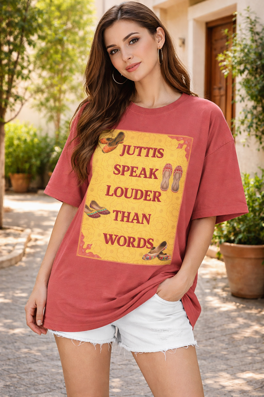 Jutti Oversized Classic T-Shirt