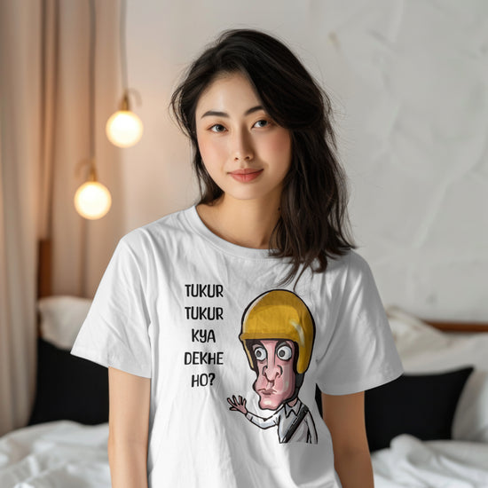 Tukur Tukur Kya Dekhe Ho Half Sleeve Regular Fit T-shirt
