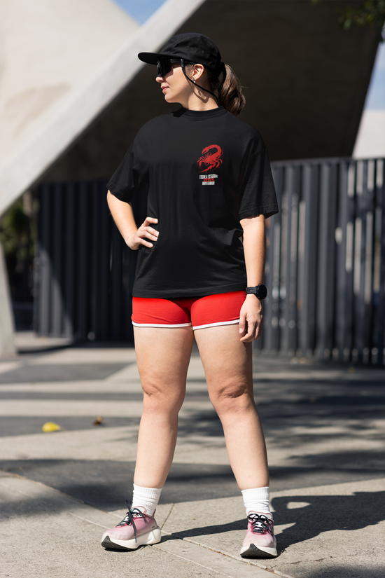 SCUBAAA Women's Scorpion Strike: Terceirão 2025 Oversized T-Shirt